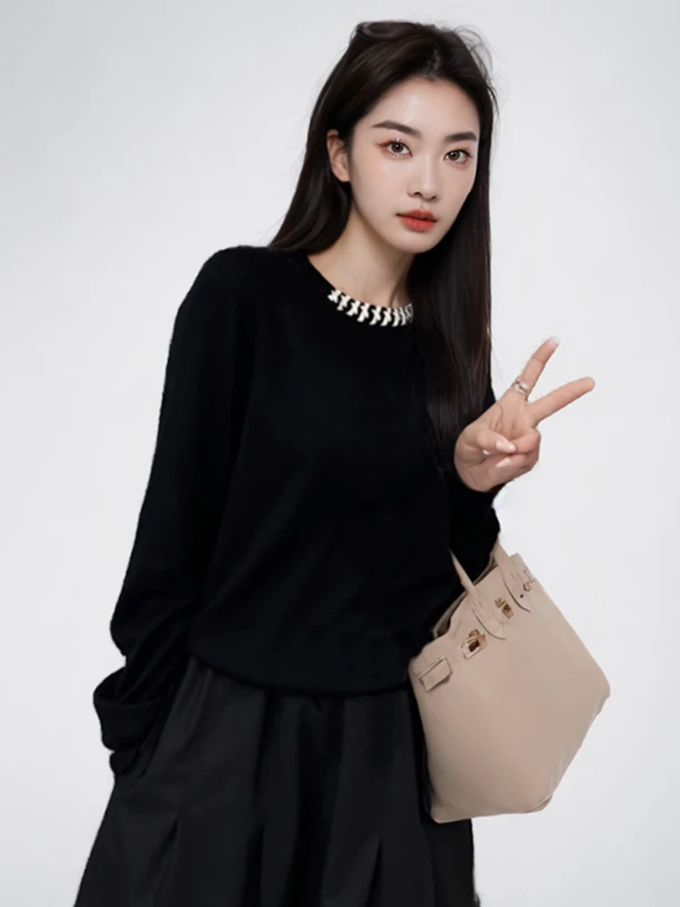 Elegant Handmade Knitted Long Sleeve round Neck Sweater Women's Premium Design Autumn Winter New Style Soft Woolen Commute Style
Elegant Handmade Knitted Long Sleeve round Neck Sweater Women's Premium Design Autumn Winter New Style Soft Woolen Commute Style