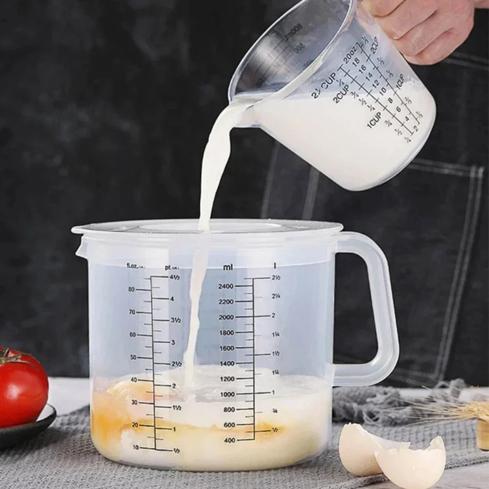 1 Pcs 2.5L Large Capacity Baking Measuring Cup Scale Mixing Bowl With Lid Transparent Plastic For Home Kitchen Tools
1 Pcs 2.5L Large Capacity Baking Measuring Cup Scale Mixing Bowl With Lid Transparent Plastic For Home Kitchen Tools