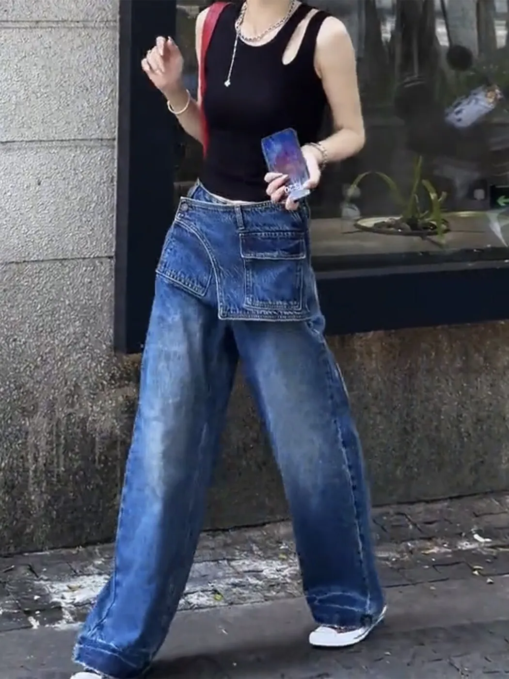 Джинсы с высокой талией и широкими штанинами в стиле ретро, женские повседневные свободные брюки больших размеров, прямые брюки, модные осенние новые брюки
Джинсы с высокой талией и широкими штанинами в стиле ретро, женские повседневные свободные брюки больших размеров, прямые брюки, модные осенние новые брюки