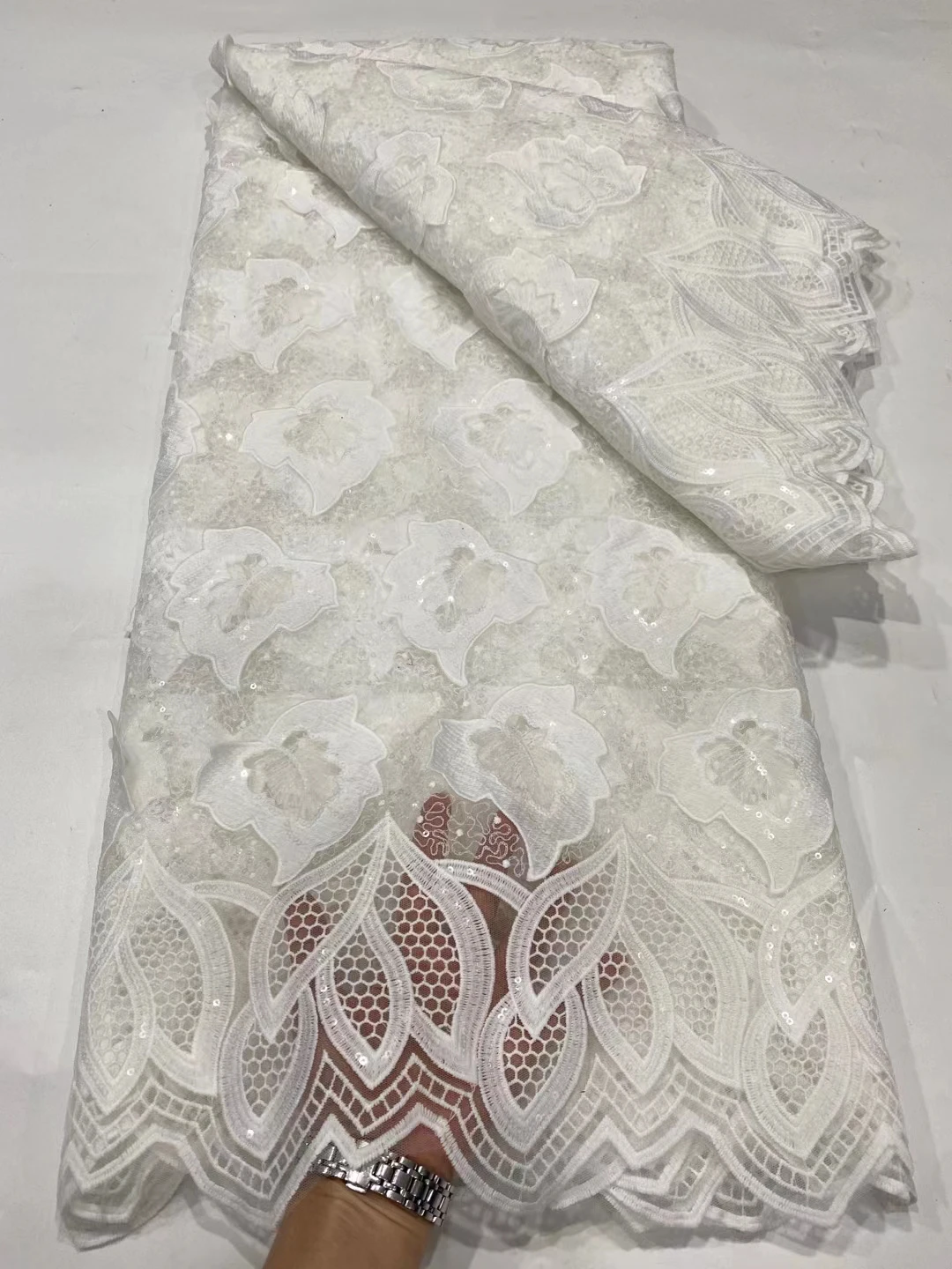 Pure white Hot Sale African Cord Lace Fabric High Quality Water Soluble Nigerian Guipure Cord Lace For Wedding
Pure white Hot Sale African Cord Lace Fabric High Quality Water Soluble Nigerian Guipure Cord Lace For Wedding