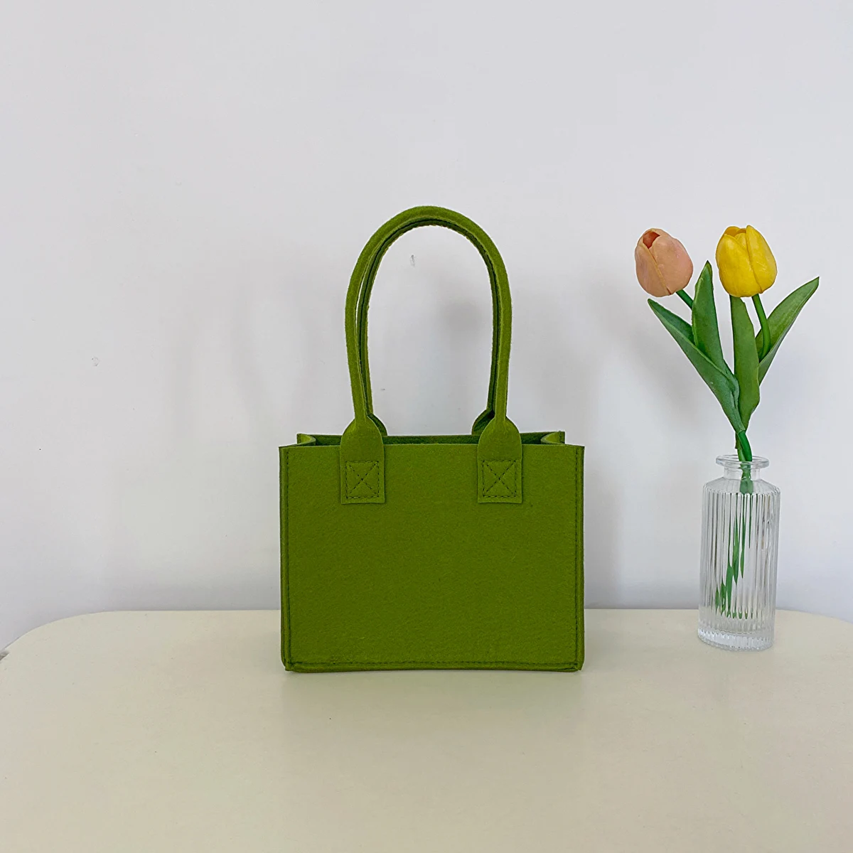 New Shopping Handbag Women's 2023 Handbag Large Capacity Open Fashion Felt Shopping Designer Tote Woven Bag Shop Online China 
New Shopping Handbag Women's 2023 Handbag Large Capacity Open Fashion Felt Shopping Designer Tote Woven Bag Shop Online China