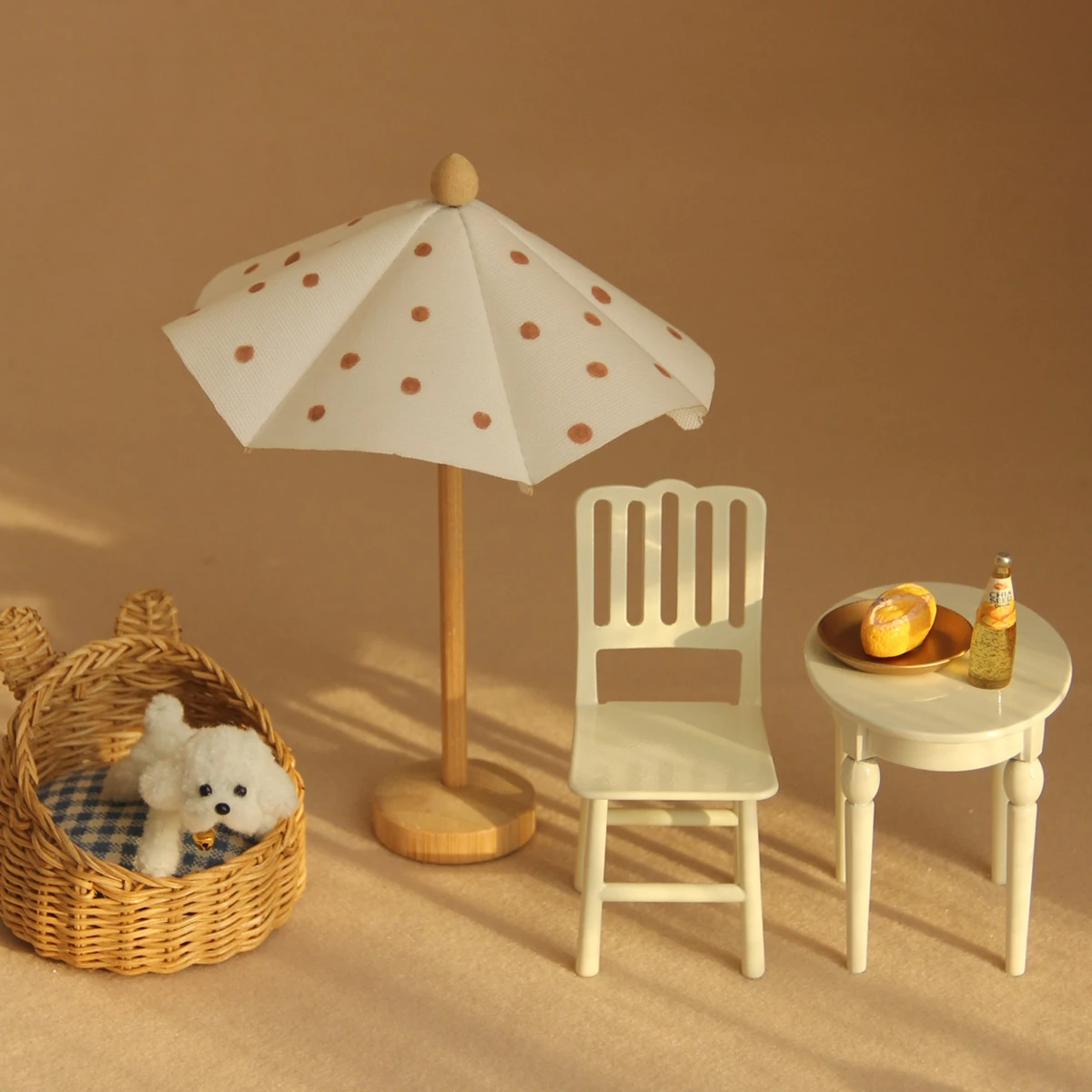 1:12 белый минималистичный миниатюрный железный стол и стулья, подходящие для Bjd Ob11, аксессуары для домашнего декора кукольного домика
1:12 белый минималистичный миниатюрный железный стол и стулья, подходящие для Bjd Ob11, аксессуары для домашнего декора кукольного домика