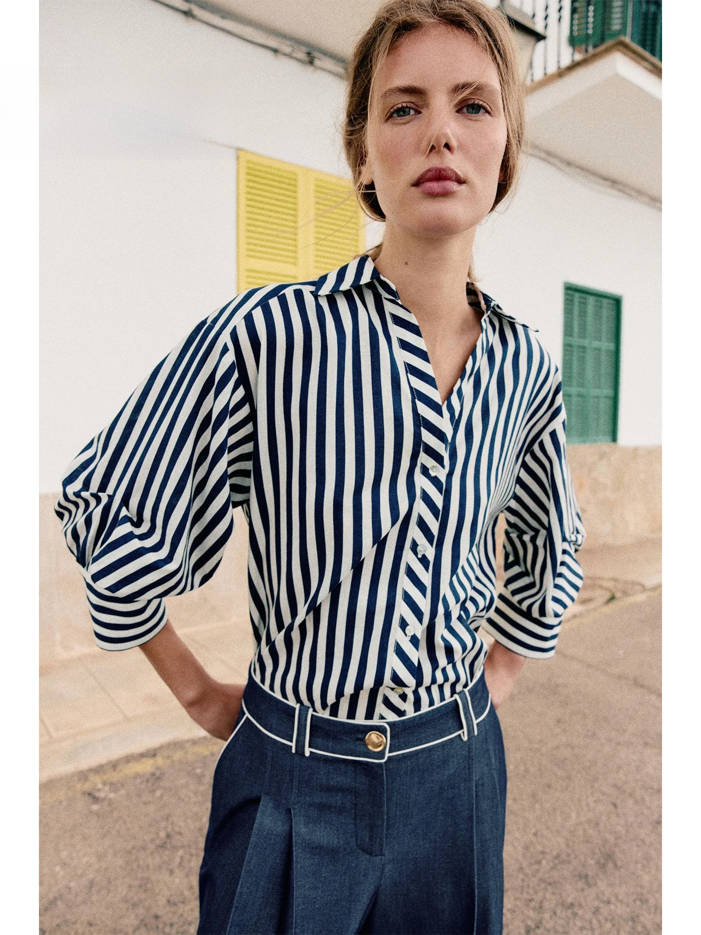 Summer 2026 Commute Casual Stripe Turn-down Collar Shoulder-dropped Bubble Sleeve Women's Shirt Design Sensation Loose Fit
Summer 2026 Commute Casual Stripe Turn-down Collar Shoulder-dropped Bubble Sleeve Women's Shirt Design Sensation Loose Fit