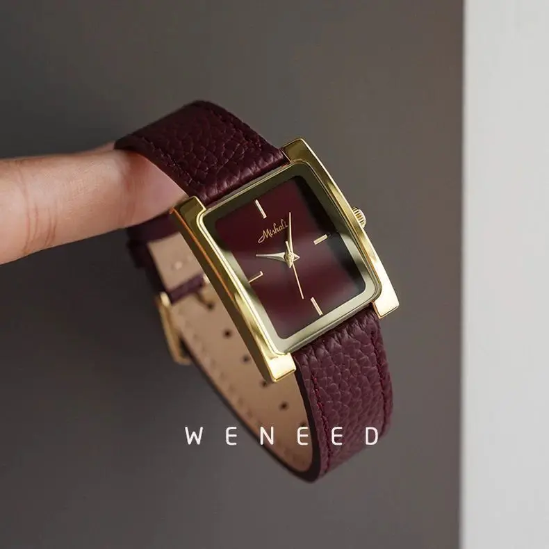 PEIYING Ankola Red Watch Women's 2024 New Square Leather Women's Quartz Watch Light Luxury Niche
PEIYING Ankola Red Watch Women's 2024 New Square Leather Women's Quartz Watch Light Luxury Niche