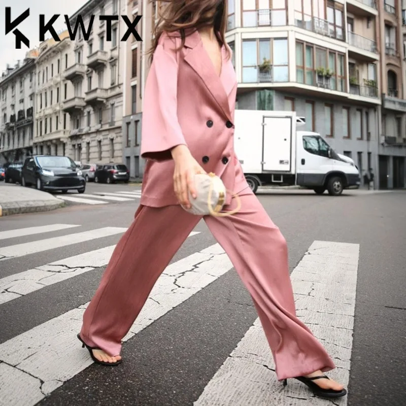 KWTX 2025 Spring Women’s Two Piece Set Solid Pleated V Neck Blazer & Wide Leg Pants Elegant Luxury High Quality Office Set
KWTX 2025 Spring Women’s Two Piece Set Solid Pleated V Neck Blazer & Wide Leg Pants Elegant Luxury High Quality Office Set