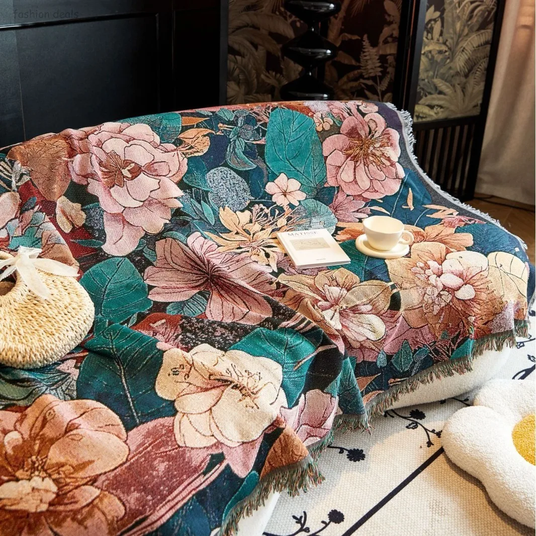 Vintage Floral Jacquard Throw Blanket with Tassels Dark Botanical Woven Tapestry, Multi-use Sofa Cover Picnic Blanket Home Decor
Vintage Floral Jacquard Throw Blanket with Tassels Dark Botanical Woven Tapestry, Multi-use Sofa Cover Picnic Blanket Home Decor