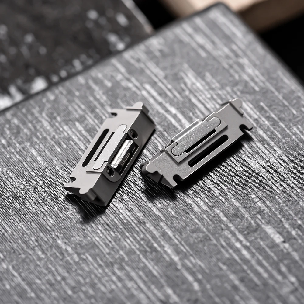 Для Cartier Santos высококачественный быстроразъемный ремешок для часов из нержавеющей стали с металлическими вставками, адаптер, разъем для часов, кожаный ремешок
Для Cartier Santos высококачественный быстроразъемный ремешок для часов из нержавеющей стали с металлическими вставками, адаптер, разъем для часов, кожаный ремешок