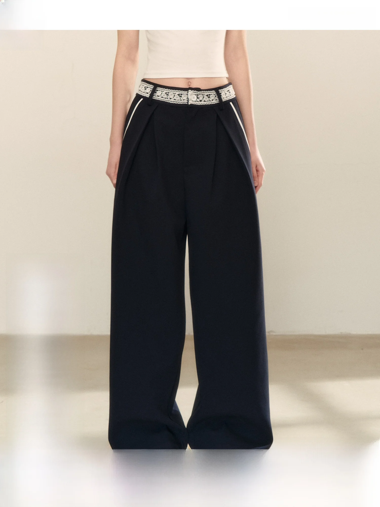 QDQD High Waist Wide Leg Pants Lace Splicing Casual Style Commute Polyester Fiber Summer 2025 Ladies Straight Tube Pants
QDQD High Waist Wide Leg Pants Lace Splicing Casual Style Commute Polyester Fiber Summer 2025 Ladies Straight Tube Pants