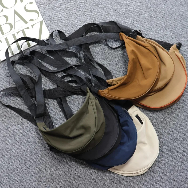 Water-Resistant Dumpling-Shaped Crossbody Bag for Men And Women Simple Versatile Commuter Chest Bag Single Shoulder Slant Bag
Water-Resistant Dumpling-Shaped Crossbody Bag for Men And Women Simple Versatile Commuter Chest Bag Single Shoulder Slant Bag