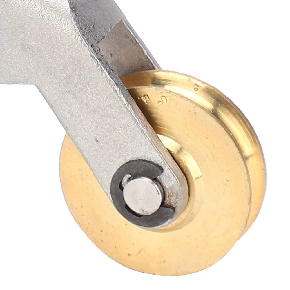 Stainless Steel Hot Air Welding Nozzle with Rollers Round Speed Welding Tip Suitable for 3mm/4mm/5mm
Stainless Steel Hot Air Welding Nozzle with Rollers Round Speed Welding Tip Suitable for 3mm/4mm/5mm