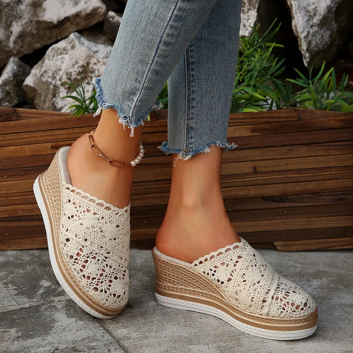 Women Slippers Hollow Flats Casual Slippers Platform Comfortable Outdoor Shoes Women Breathable Mesh Wedge Sandals Slides Women
Women Slippers Hollow Flats Casual Slippers Platform Comfortable Outdoor Shoes Women Breathable Mesh Wedge Sandals Slides Women