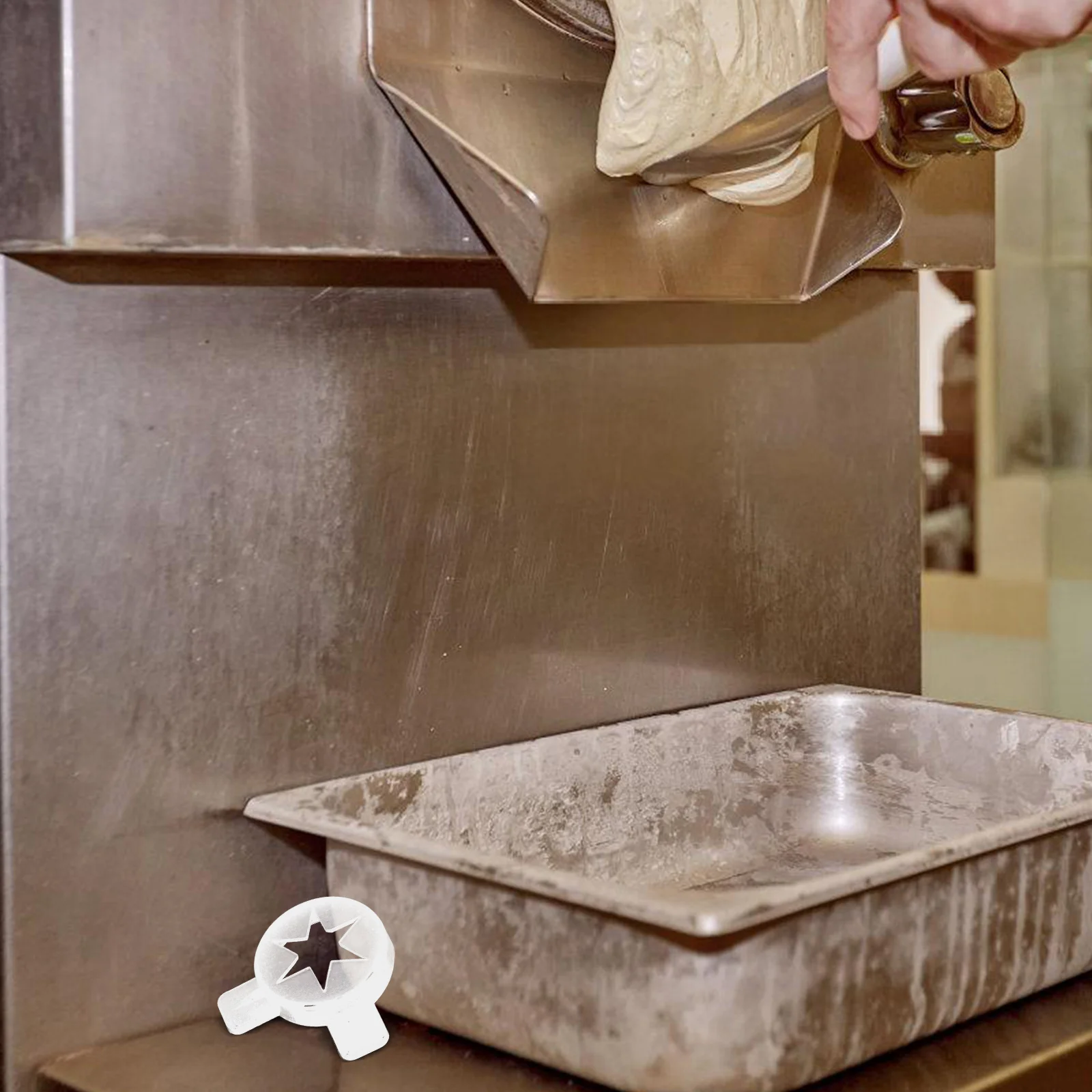 2Pcs Ice Cream Machine Shaping Caps Plastic Nozzle Replacement Accessories for Commercial Cream Maker Decoration Tools
2Pcs Ice Cream Machine Shaping Caps Plastic Nozzle Replacement Accessories for Commercial Cream Maker Decoration Tools