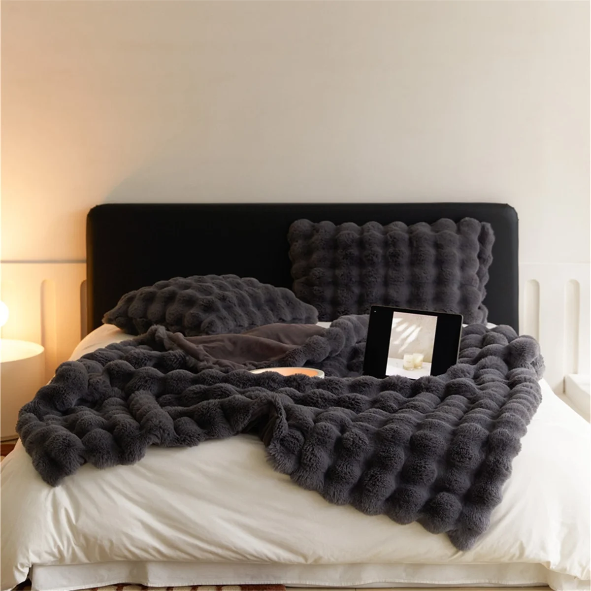 TYMQ Soft Coral Flannel Plush Blanket - Warm, Cozy Throw for Sofa, Bed, Office Nap, Air Conditioning Shawl, Small Size A
TYMQ Soft Coral Flannel Plush Blanket - Warm, Cozy Throw for Sofa, Bed, Office Nap, Air Conditioning Shawl, Small Size A