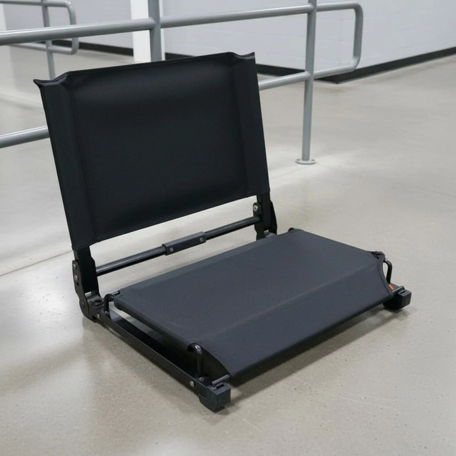 4 Pieces Steel Frame Stadium Chair Pull Cord Foldable Stadium Chair Event Seating for Outdoor
4 Pieces Steel Frame Stadium Chair Pull Cord Foldable Stadium Chair Event Seating for Outdoor