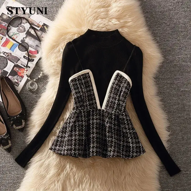 Plaid Vintage Sleeveless Sling V-Neck High Waist Short Dresses Knitted Sweaters Pullover Two-piece Set Womens Dress Suit 2024
Plaid Vintage Sleeveless Sling V-Neck High Waist Short Dresses Knitted Sweaters Pullover Two-piece Set Womens Dress Suit 2024