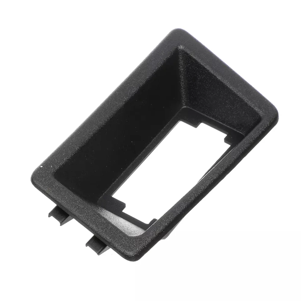 For Ford Bronco Sport 2021-2023 RH Passenger Rear License Plate Lamp Bezel Black OEM M1PZ-17A385-AB
For Ford Bronco Sport 2021-2023 RH Passenger Rear License Plate Lamp Bezel Black OEM M1PZ-17A385-AB