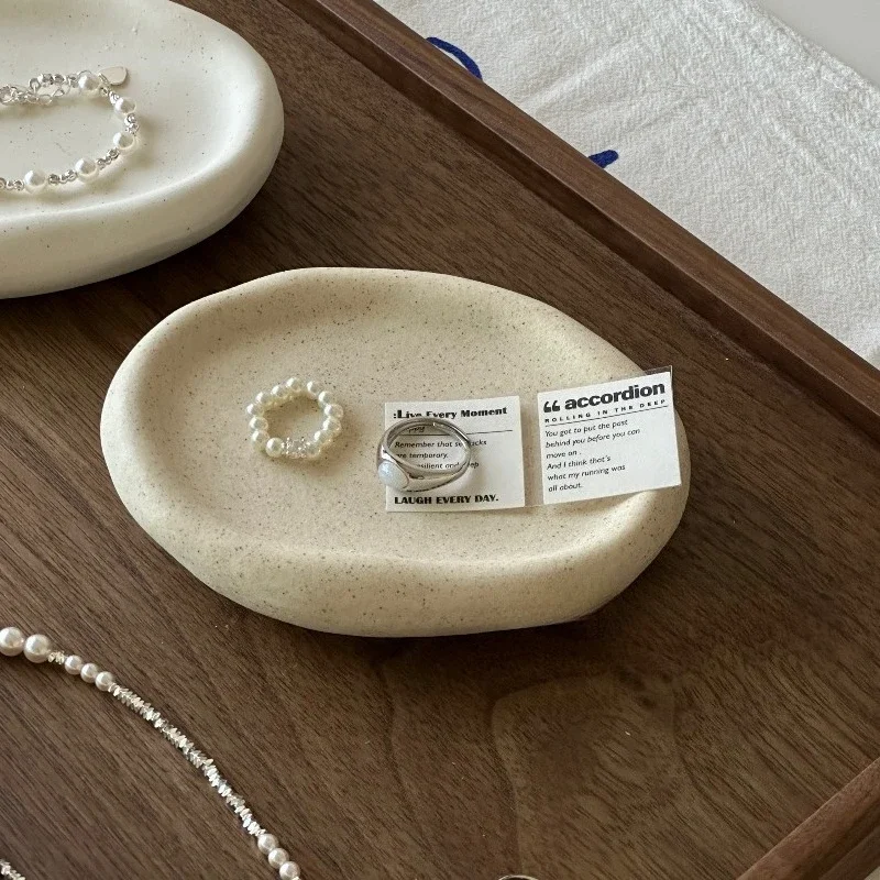 Exquisite Vintage Ceramic Jewelry Tray | Decorative Display Stand for Accessories & Aromatherapy | Home Soft Decor Art Organizer
Exquisite Vintage Ceramic Jewelry Tray | Decorative Display Stand for Accessories & Aromatherapy | Home Soft Decor Art Organizer