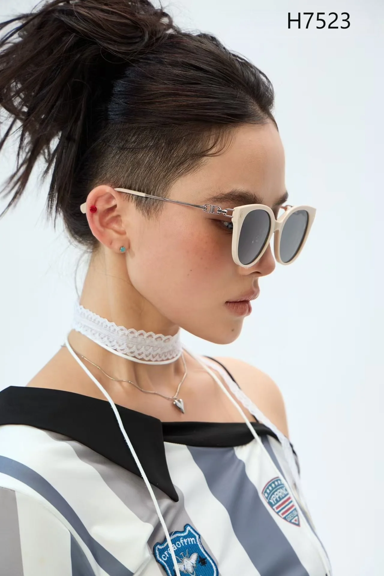 Hot Sale Fashion Comfortable Wear Cat Eye Sunglasses for Women Anti-Glare Eyewear UV400 healthy material
Hot Sale Fashion Comfortable Wear Cat Eye Sunglasses for Women Anti-Glare Eyewear UV400 healthy material