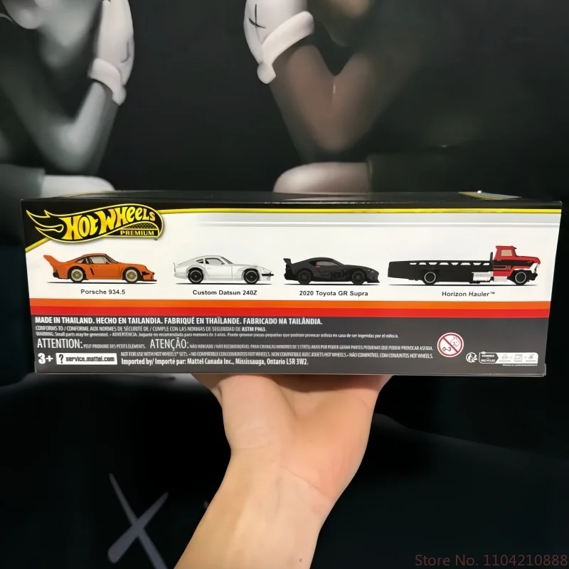 Hot Wheels GMH39 Classic Collection - Set of 4 High-Quality Gift Boxes for Car Garage Ideal Birthday Gift Toy Vehicles & Models
Hot Wheels GMH39 Classic Collection - Set of 4 High-Quality Gift Boxes for Car Garage Ideal Birthday Gift Toy Vehicles & Models