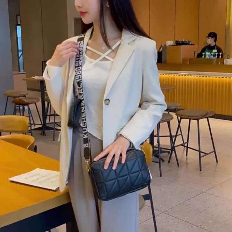 Elegant Designer Handbags Women Luxury Bags High Quality Famous Brand Shoulder Tote Purse for Fashion Lovers
Elegant Designer Handbags Women Luxury Bags High Quality Famous Brand Shoulder Tote Purse for Fashion Lovers