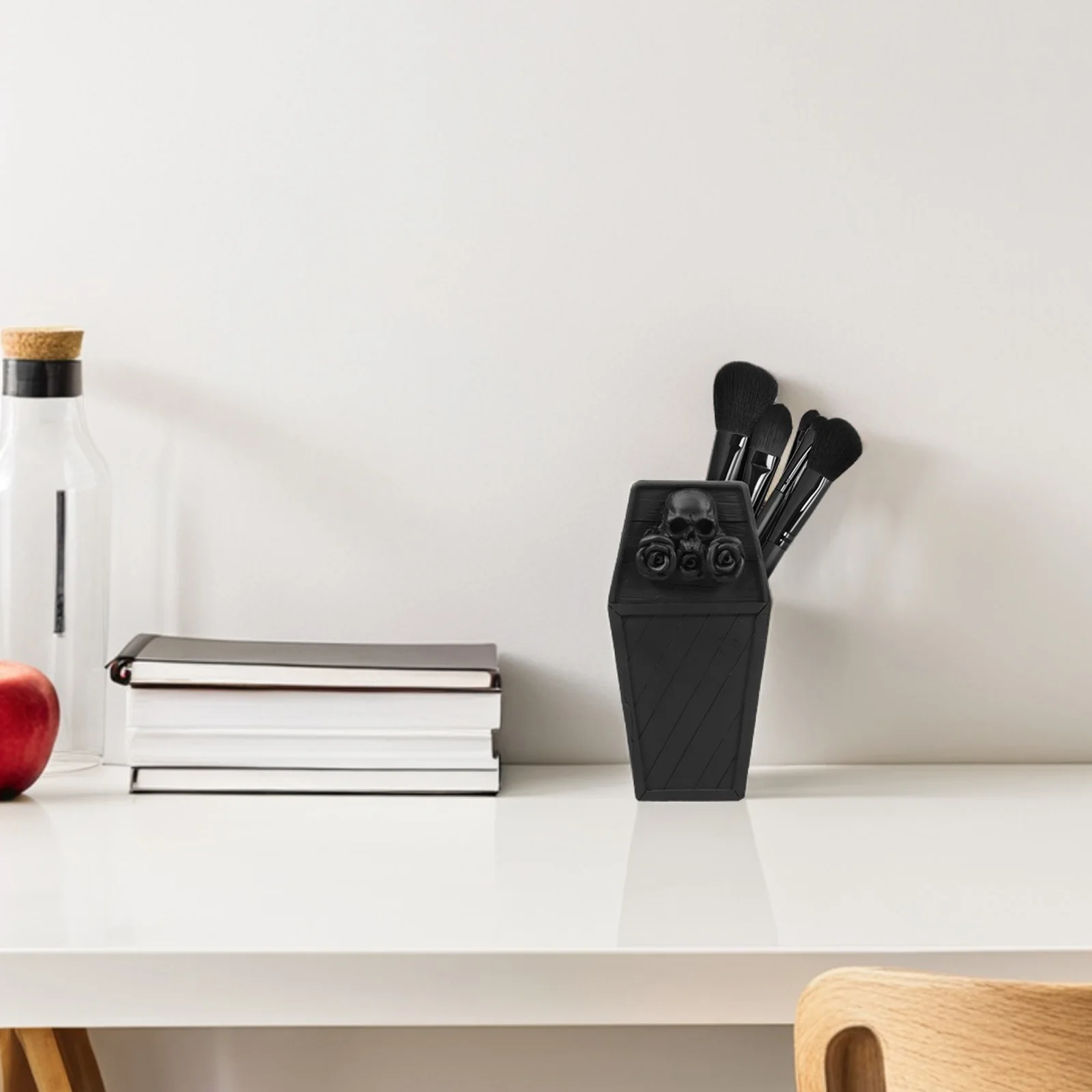 Skull Pen Holder Coffin Cup Makeup Brush Stand Desktop Storage Container Resin Halloween
Skull Pen Holder Coffin Cup Makeup Brush Stand Desktop Storage Container Resin Halloween
