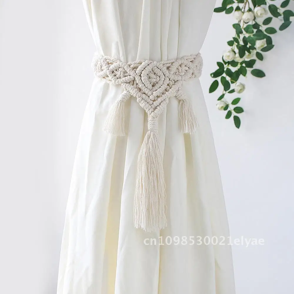 Hand-woven curtain tie rope decorative pendant light luxury curtain tassel strap curtain buckle
Hand-woven curtain tie rope decorative pendant light luxury curtain tassel strap curtain buckle
