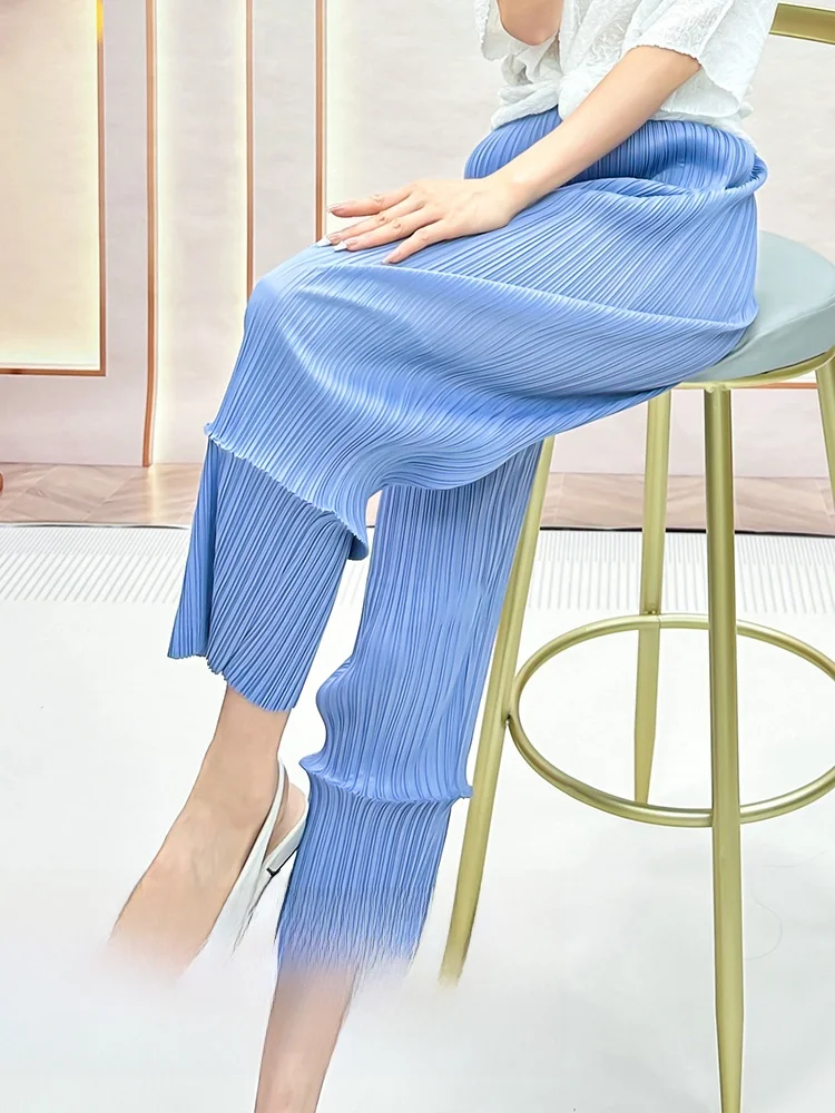 Casual Straight Leg Pants Women's Spring Design Sensation High-End Simple Pleated High Waist Silk Blend Commute Style
Casual Straight Leg Pants Women's Spring Design Sensation High-End Simple Pleated High Waist Silk Blend Commute Style