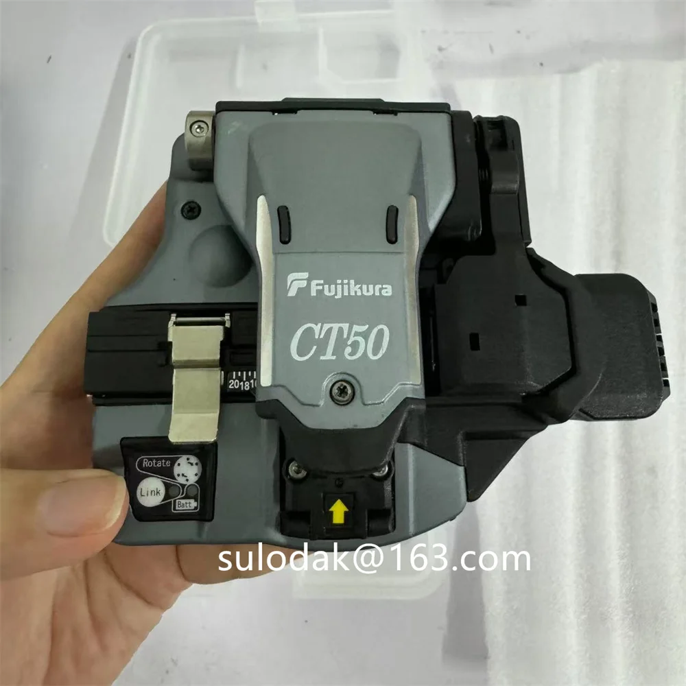 Original Fujikura CT50 High Precision Optical Fiber Cleaver CT-50 Cutting Knife With Automatic Cleaving Blade Rotation
Original Fujikura CT50 High Precision Optical Fiber Cleaver CT-50 Cutting Knife With Automatic Cleaving Blade Rotation