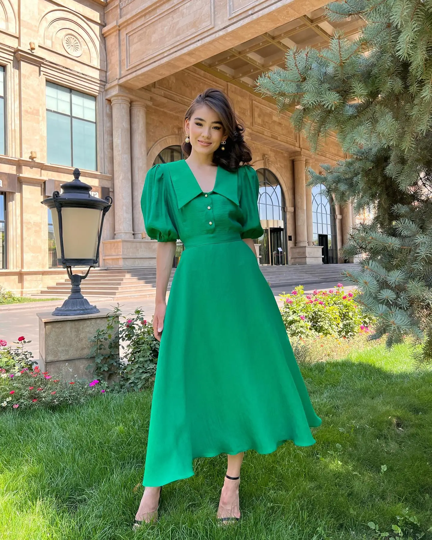 Customized Formal Jersey Buttons Evening Dresses Graceful Half Sleeves V-Neck Prom Dress Custom Made Bespoke Occasion Gowns
Customized Formal Jersey Buttons Evening Dresses Graceful Half Sleeves V-Neck Prom Dress Custom Made Bespoke Occasion Gowns