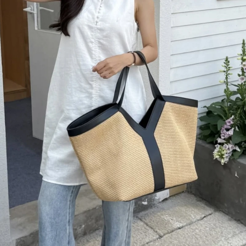 Handbag and purse 2025 New Women's Large Capacity Casual Beach Grass Handheld Tote Bag Luxury Design Y-Woven Bag and Wallet
Handbag and purse 2025 New Women's Large Capacity Casual Beach Grass Handheld Tote Bag Luxury Design Y-Woven Bag and Wallet