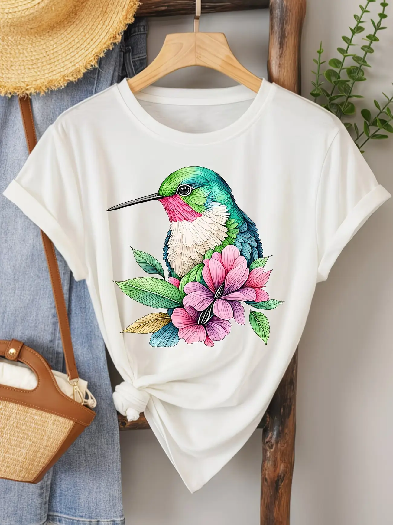 Plus size women's short sleeve T-shirt Hummingbird Flower Leaf Design Art Spring and Summer Essentials summer outfits women's
Plus size women's short sleeve T-shirt Hummingbird Flower Leaf Design Art Spring and Summer Essentials summer outfits women's