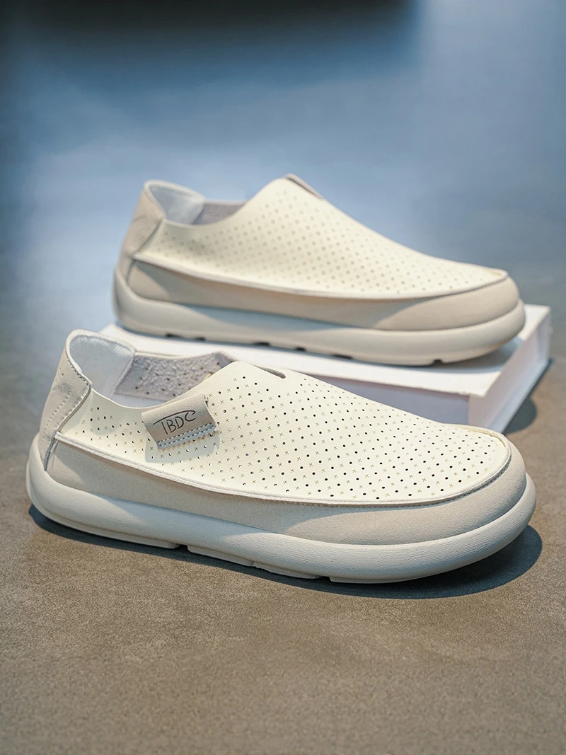 Men's Slip-On Work Shoes Summer Breathable Casual Driving Hollow out Leather Shoes Sporty Flat Footwear round Toe Thick Sole
Men's Slip-On Work Shoes Summer Breathable Casual Driving Hollow out Leather Shoes Sporty Flat Footwear round Toe Thick Sole