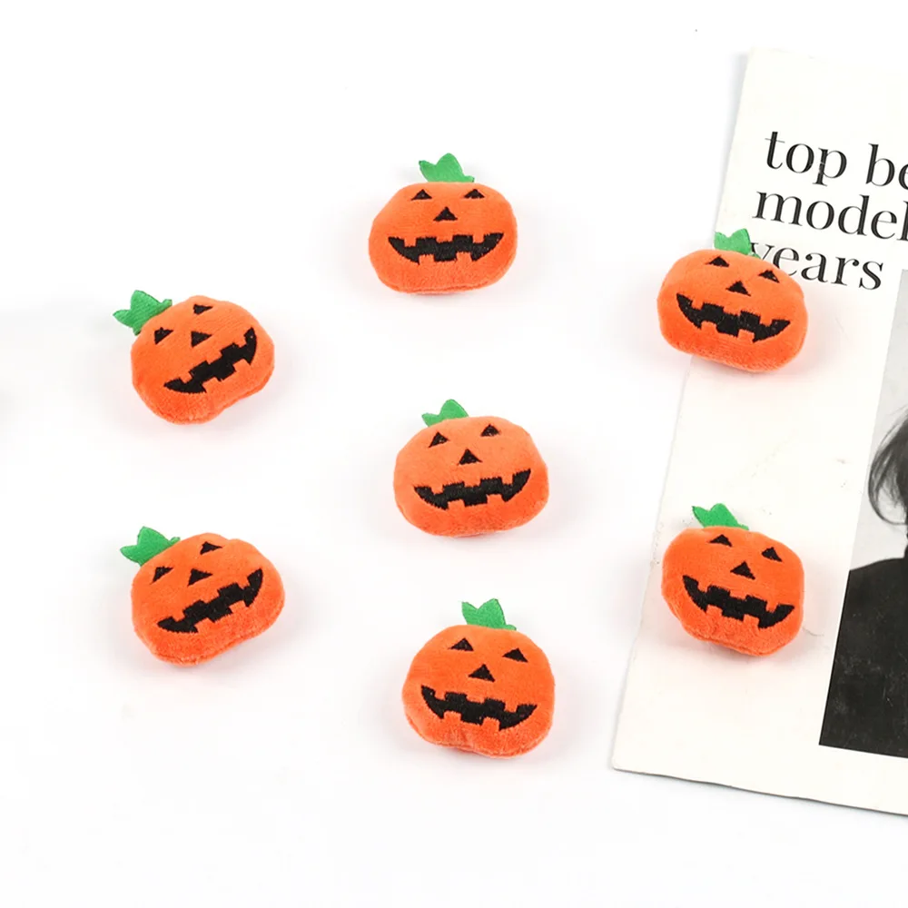 Pumpkin plush doll creative cartoon DIY brooch bag accessories Halloween doll pendant decoration accessories
Pumpkin plush doll creative cartoon DIY brooch bag accessories Halloween doll pendant decoration accessories