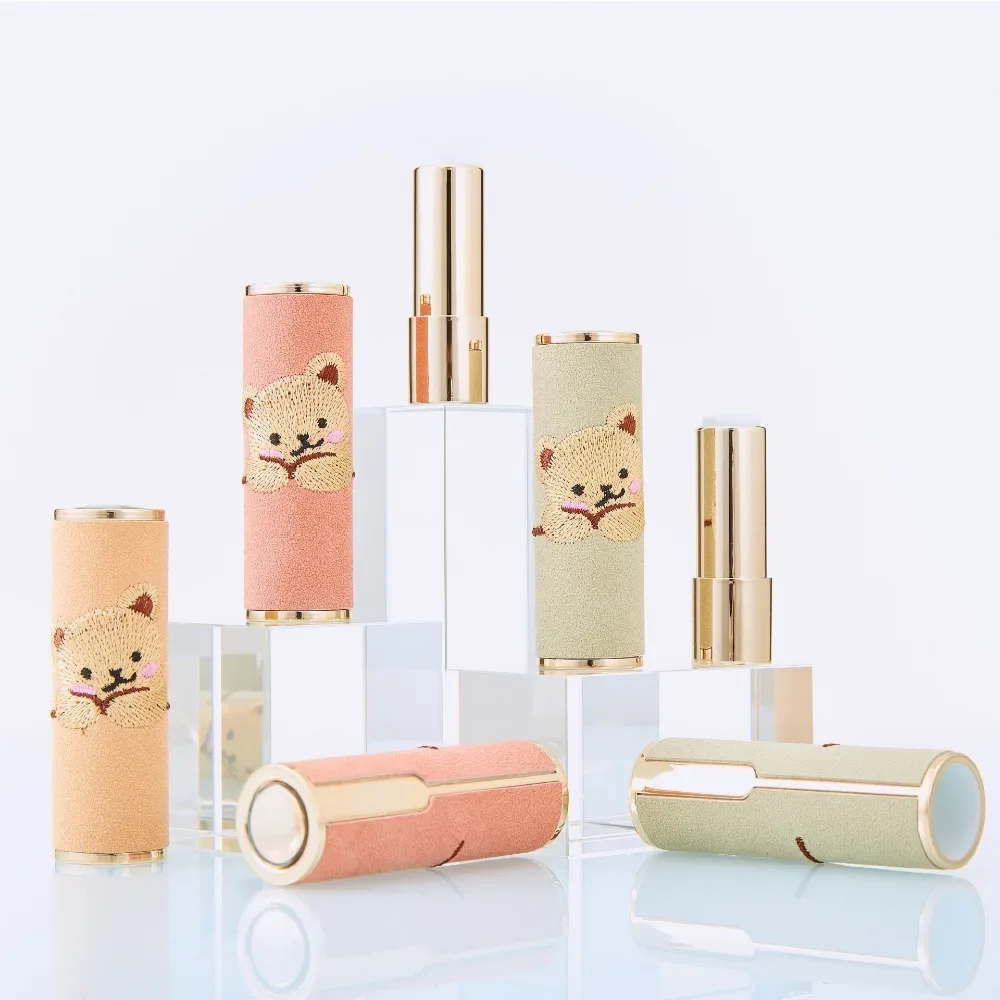 5PCS 5g Bear Embroidery Pressing Round Cute Lipstick Refillable Empty Tube Handmade DIY Homemade Lipstick Cosmetic Containers
5PCS 5g Bear Embroidery Pressing Round Cute Lipstick Refillable Empty Tube Handmade DIY Homemade Lipstick Cosmetic Containers