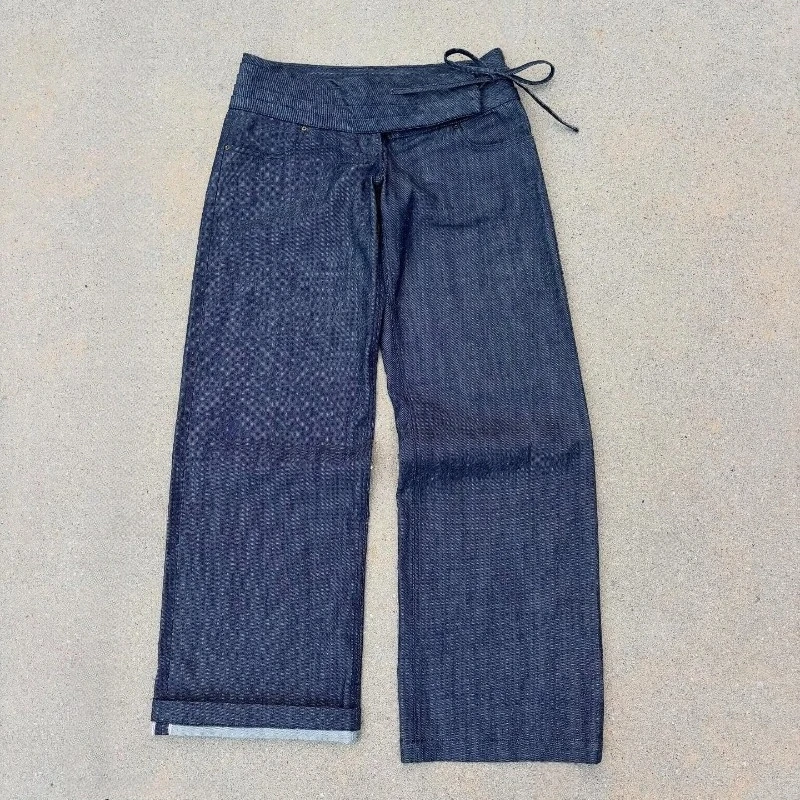 Y2K Retro Jeans Tie Up Waist Belt Low Rise Selvedge Denim Pants Japanese Harajuku Trendy Casual Streetwear Unisex Baggy Jeans
Y2K Retro Jeans Tie Up Waist Belt Low Rise Selvedge Denim Pants Japanese Harajuku Trendy Casual Streetwear Unisex Baggy Jeans