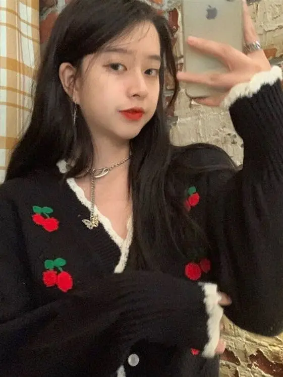 New Cherry Embroidered Knitted Me Open Cardigan Winter Women's Sweater Polyester Fiber 00% Faion Ladies' Premium Knitwear
New Cherry Embroidered Knitted Me Open Cardigan Winter Women's Sweater Polyester Fiber 00% Faion Ladies' Premium Knitwear