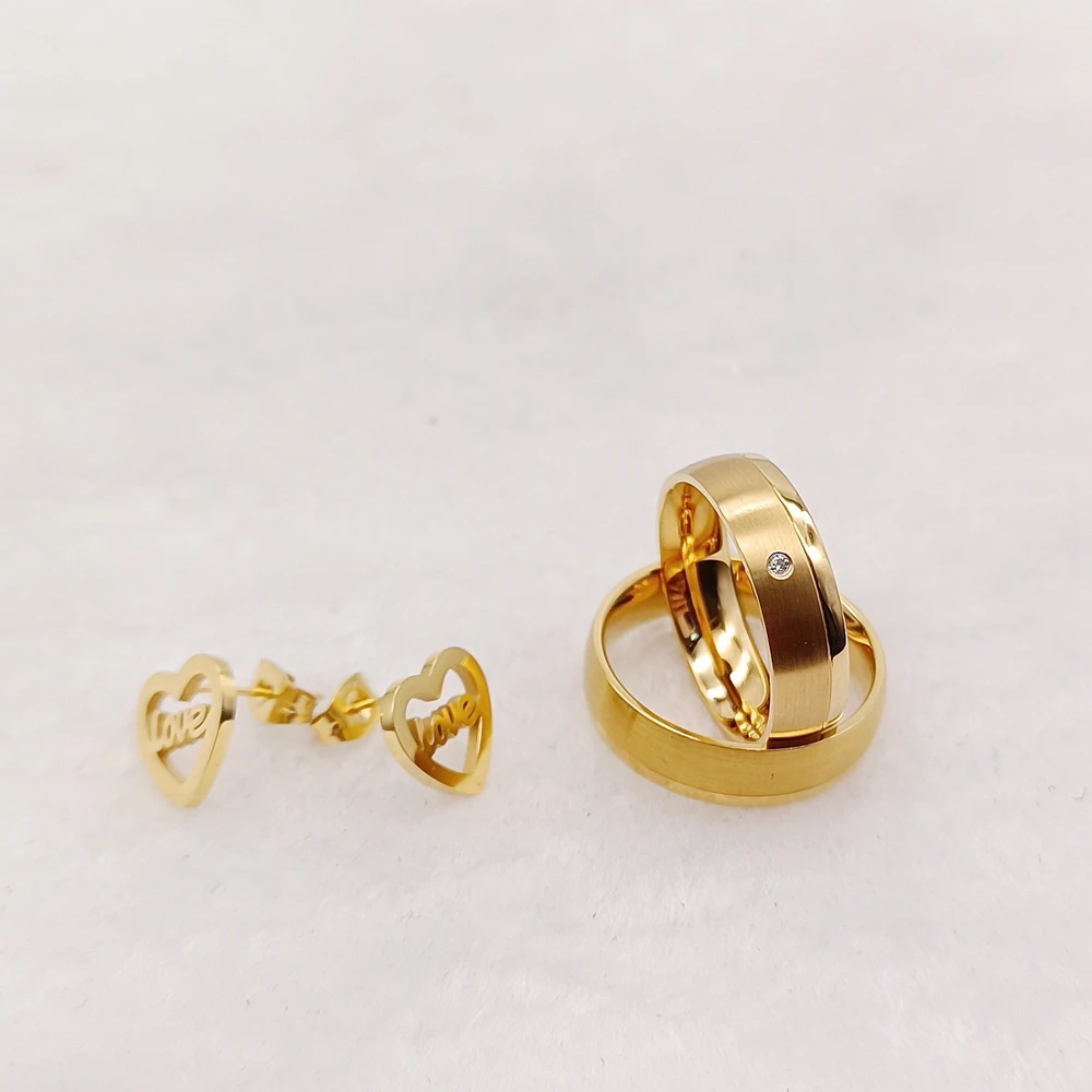 Classic Love Ring Gold 18k Plated Stainless Steel Jewelry Sets Bridal Rings Ladies Girls Heart Earrings Wedding Ring Engagement
Classic Love Ring Gold 18k Plated Stainless Steel Jewelry Sets Bridal Rings Ladies Girls Heart Earrings Wedding Ring Engagement