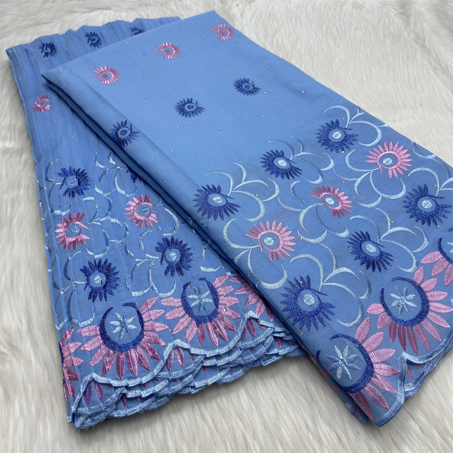 Новая 5 + 5 ярдов африканская складная швейцарская вуаль с камнями кружевная ткань 2025 Высокое качество нигерийский полиэстер хлопковая ткань для вышивки свадьба
Новая 5 + 5 ярдов африканская складная швейцарская вуаль с камнями кружевная ткань 2025 Высокое качество нигерийский полиэстер хлопковая ткань для вышивки свадьба