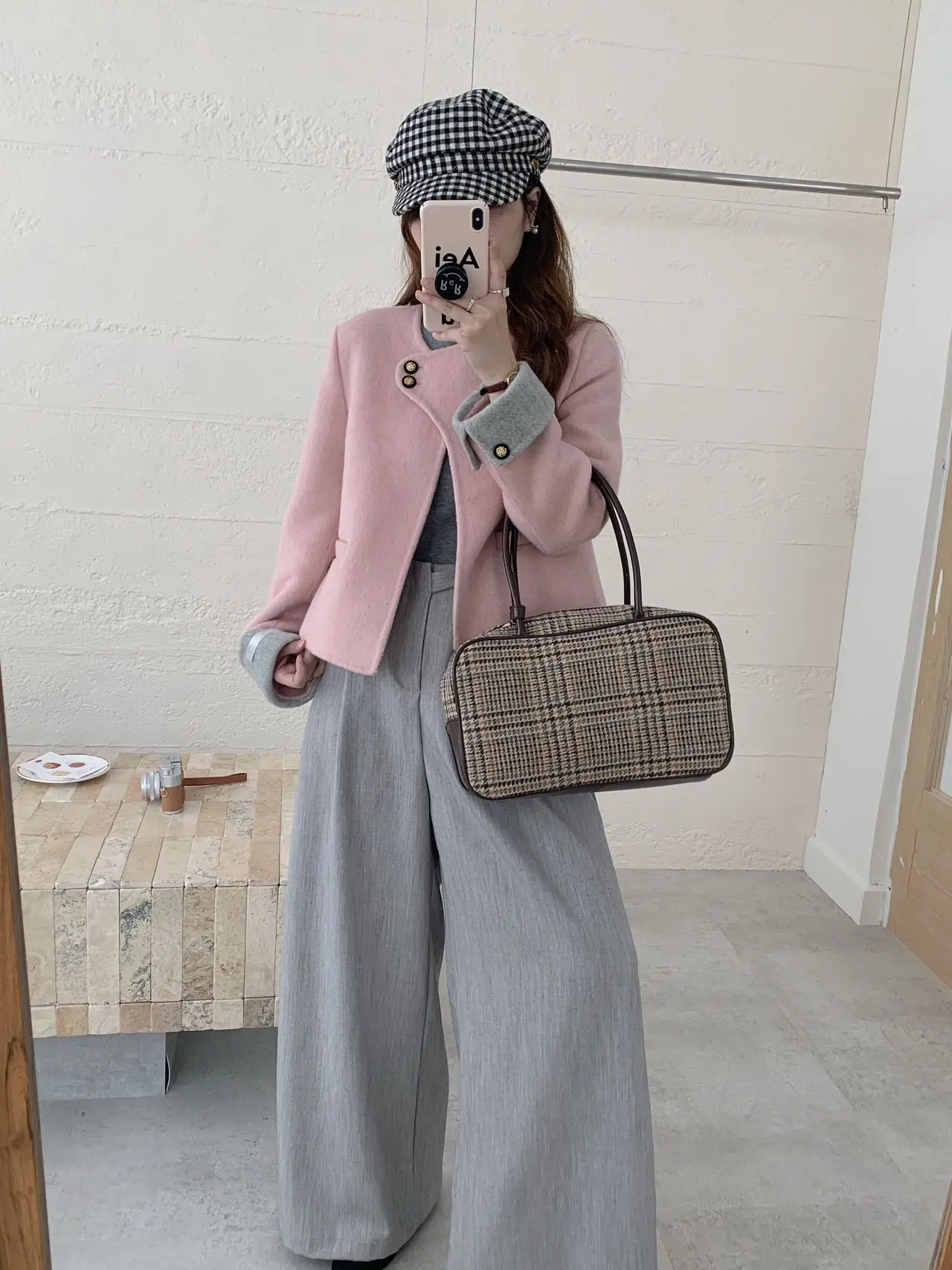 New2025 Autumn/Winter Women's Short Double-Faced Cashmere Coat French Inspired Wool Outerwear for Petite Figures,High-End Design
New2025 Autumn/Winter Women's Short Double-Faced Cashmere Coat French Inspired Wool Outerwear for Petite Figures,High-End Design