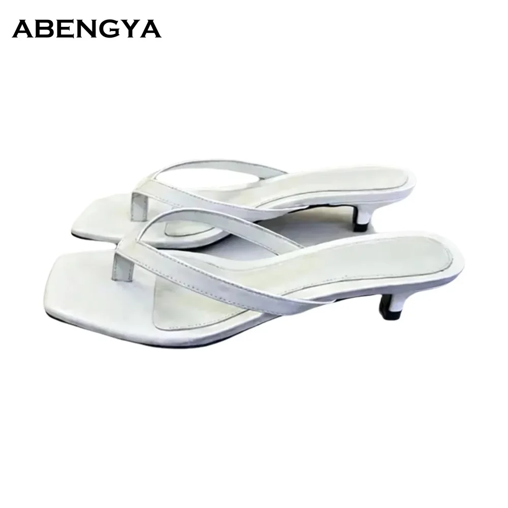Designer New Leather Flip Flops Slippers Women Square Toe High Heels Dress Shoes Summer Casual Party Vacation Shoes For Women
Designer New Leather Flip Flops Slippers Women Square Toe High Heels Dress Shoes Summer Casual Party Vacation Shoes For Women
