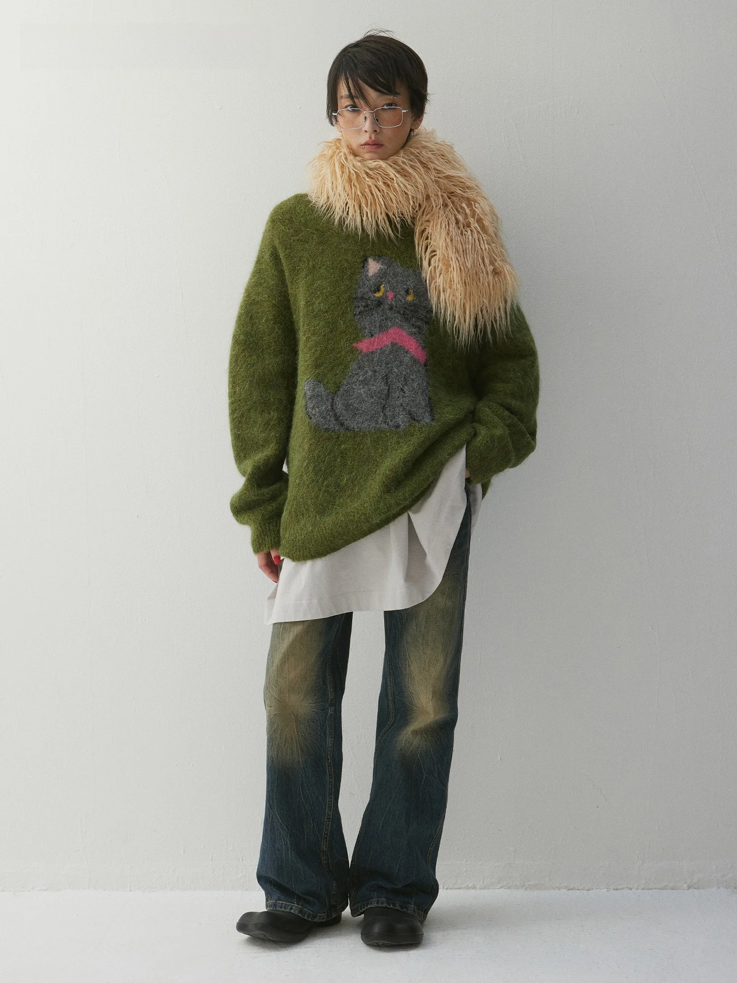 VERMO Alpaca Wool Blend Long Plush Loose round Neck Overhead Sweater Street Style Animal Pattern Women's Knittedwear
VERMO Alpaca Wool Blend Long Plush Loose round Neck Overhead Sweater Street Style Animal Pattern Women's Knittedwear