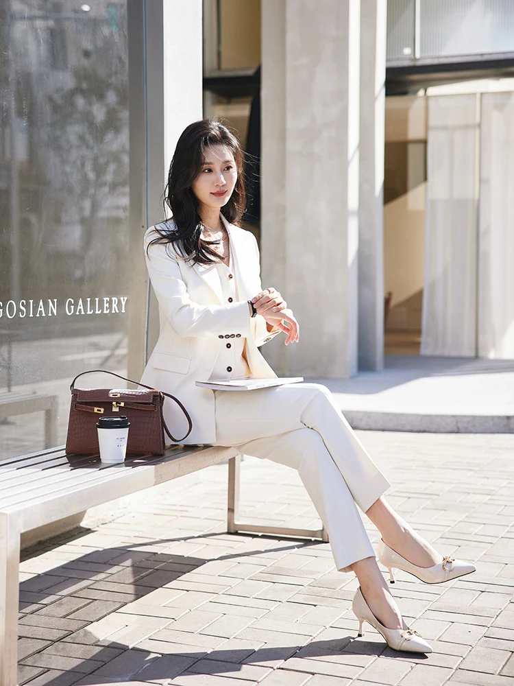 Diisia 2025 Spring New Sle Women's Commute Faionable Tee-Piece Suit Set Profional Personali Suit Wool Blend Long...
Diisia 2025 Spring New Sle Women's Commute Faionable Tee-Piece Suit Set Profional Personali Suit Wool Blend Long...