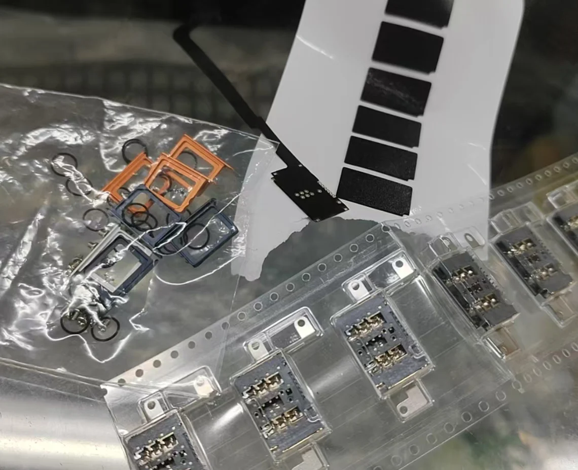 17pro Double Slot Card Flex Adapter for IP17pro with Super Snow IC
17pro Double Slot Card Flex Adapter for IP17pro with Super Snow IC