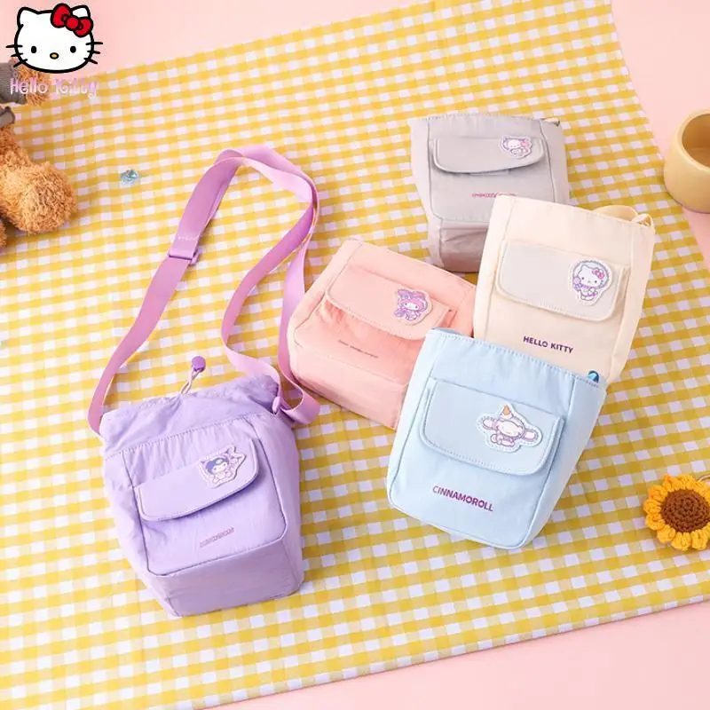 Портативная сумка с рисунком аниме «Hello Kitty», детская мелодия, Sanrio Kuromi, студенческая сумка для хранения, Cinnamoroll, модная милая косметичка 
Портативная сумка с рисунком аниме «Hello Kitty», детская мелодия, Sanrio Kuromi, студенческая сумка для хранения, Cinnamoroll, модная милая косметичка