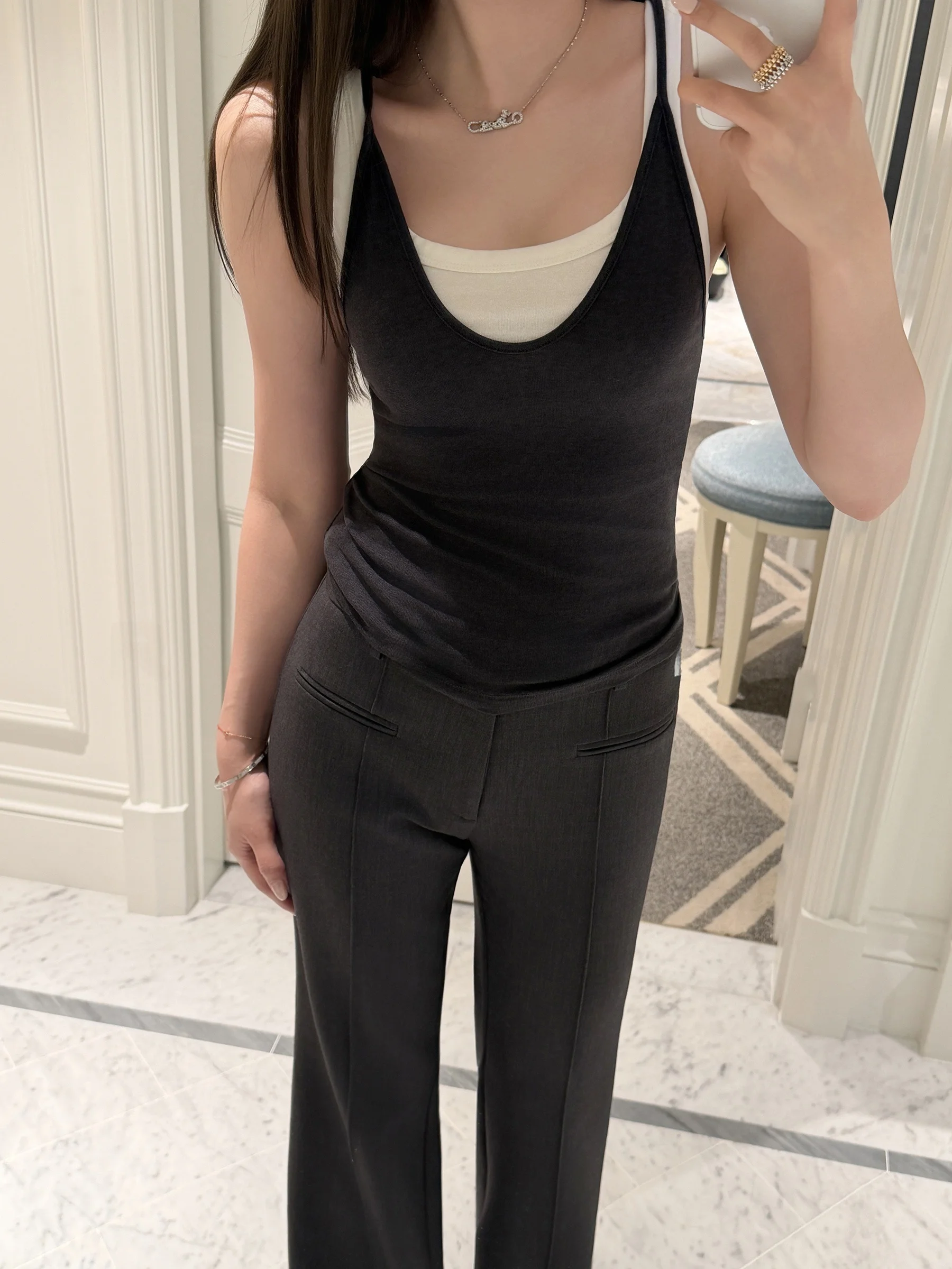 Rubbit Chic Luxury Camere Wool Cotton Vest Fake Two-Piece Svel UV Collar Top Women's Slim Fit ort Length Elastic
Rubbit Chic Luxury Camere Wool Cotton Vest Fake Two-Piece Svel UV Collar Top Women's Slim Fit ort Length Elastic