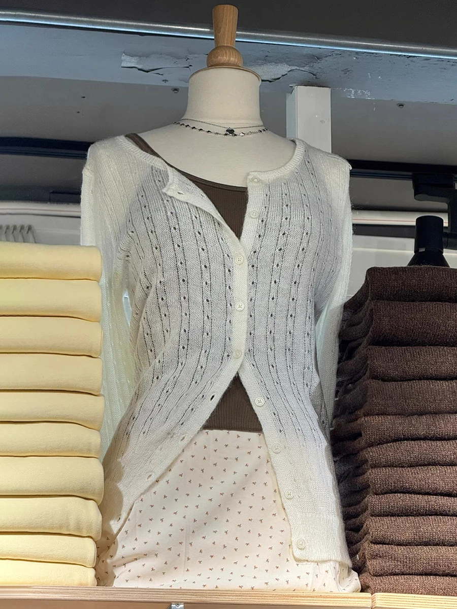 Hollow Out Thin Knit Long Sleeve T-shirt Cardigan Women Autumn Scoop Neck Single Breasted Slim Tees Solid Simple Sweet Smock Top
Hollow Out Thin Knit Long Sleeve T-shirt Cardigan Women Autumn Scoop Neck Single Breasted Slim Tees Solid Simple Sweet Smock Top