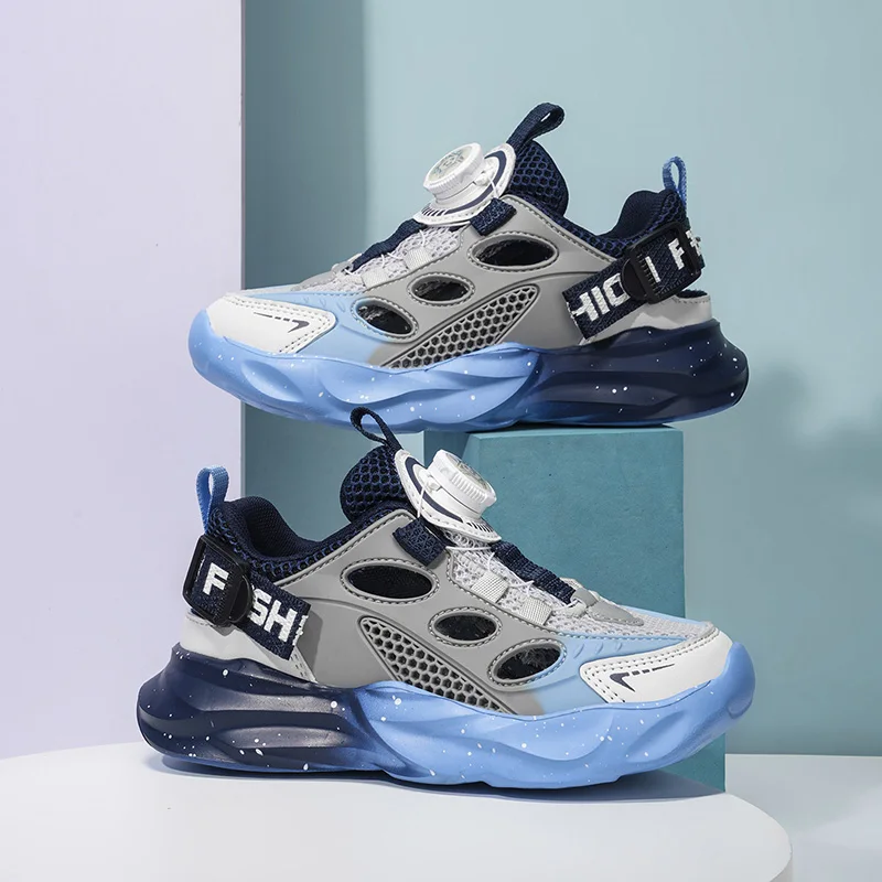 Children's sports shoes with mesh fabric breathable anti-slip anti-odor lightweight and comfortable suitable for casual wear
Children's sports shoes with mesh fabric breathable anti-slip anti-odor lightweight and comfortable suitable for casual wear