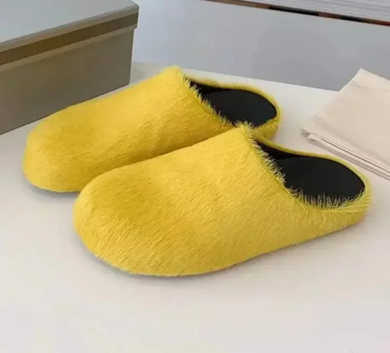 2026 Autumn and Winter New Women's Flat Bottomed Horsehair Slippers Fashionable Outdoor Women's 34-44 Plus Size Slippers
2026 Autumn and Winter New Women's Flat Bottomed Horsehair Slippers Fashionable Outdoor Women's 34-44 Plus Size Slippers