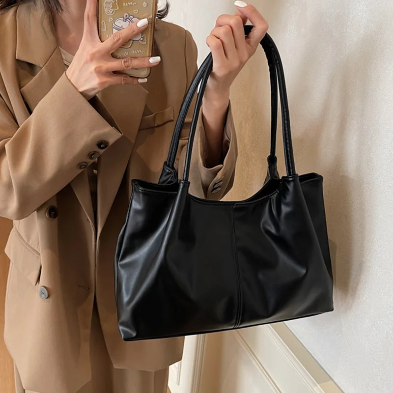 Fashion Niche Designer Tote Bag Large-capacity Simple Shoulder Bags Versatile Solid-color Casual Bag Popular Europe American Bag
Fashion Niche Designer Tote Bag Large-capacity Simple Shoulder Bags Versatile Solid-color Casual Bag Popular Europe American Bag