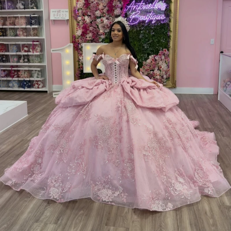 Pink Shiny Ball Gown Quinceanera Dresses Sequin Applique Lace Beading Crystal Bow Tull Corset Off The Shoulder Sweet 16 Dress
Pink Shiny Ball Gown Quinceanera Dresses Sequin Applique Lace Beading Crystal Bow Tull Corset Off The Shoulder Sweet 16 Dress